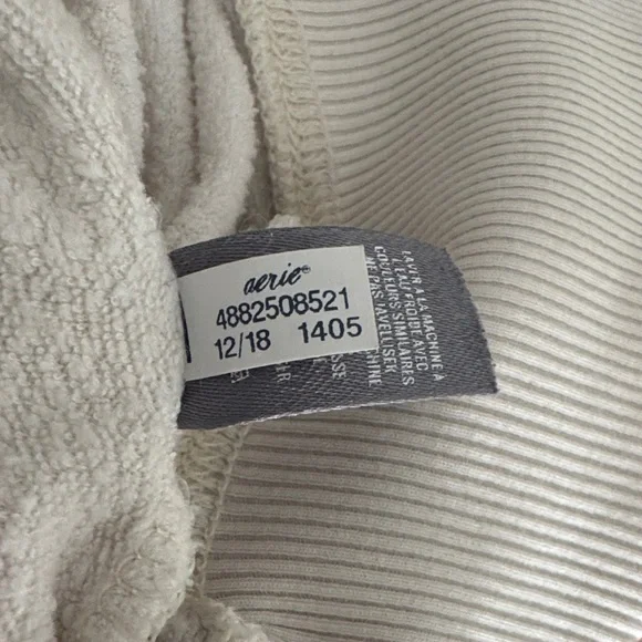 Aerie Red and White “Happy Camper” Crew Neck Sweater - Picture 9 of 9